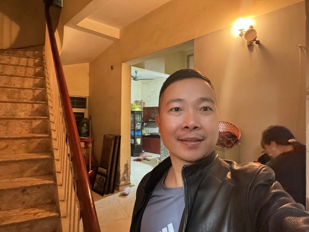 Bán nhà Giáp Bát - diện tích 117.6m2 4 tầng - Lô góc, phù hợp xây căn hộ dịch vụ - giá 19 tỷ