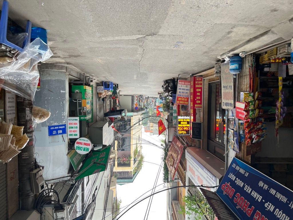 Bán nhà Giáp Bát - diện tích 117.6m2 4 tầng - Lô góc, phù hợp xây căn hộ dịch vụ - giá 19 tỷ