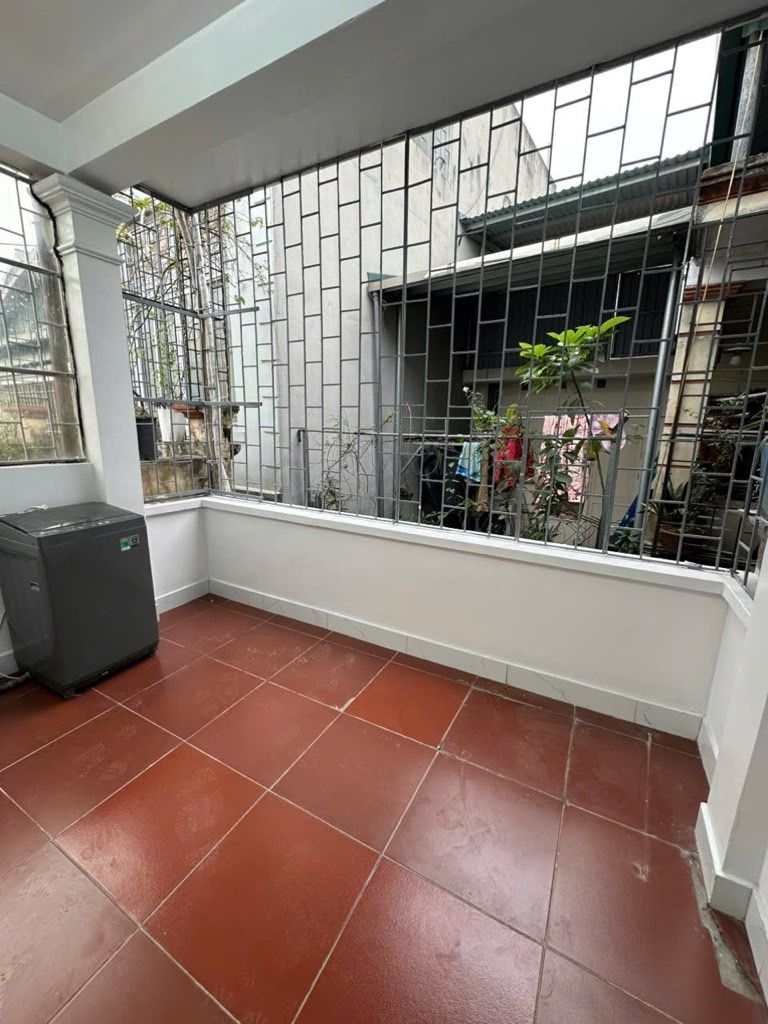 Bán nhà Hoàng Mai - diện tích 33m2 4 tầng - gần ô tô - giá 9,2 tỷ