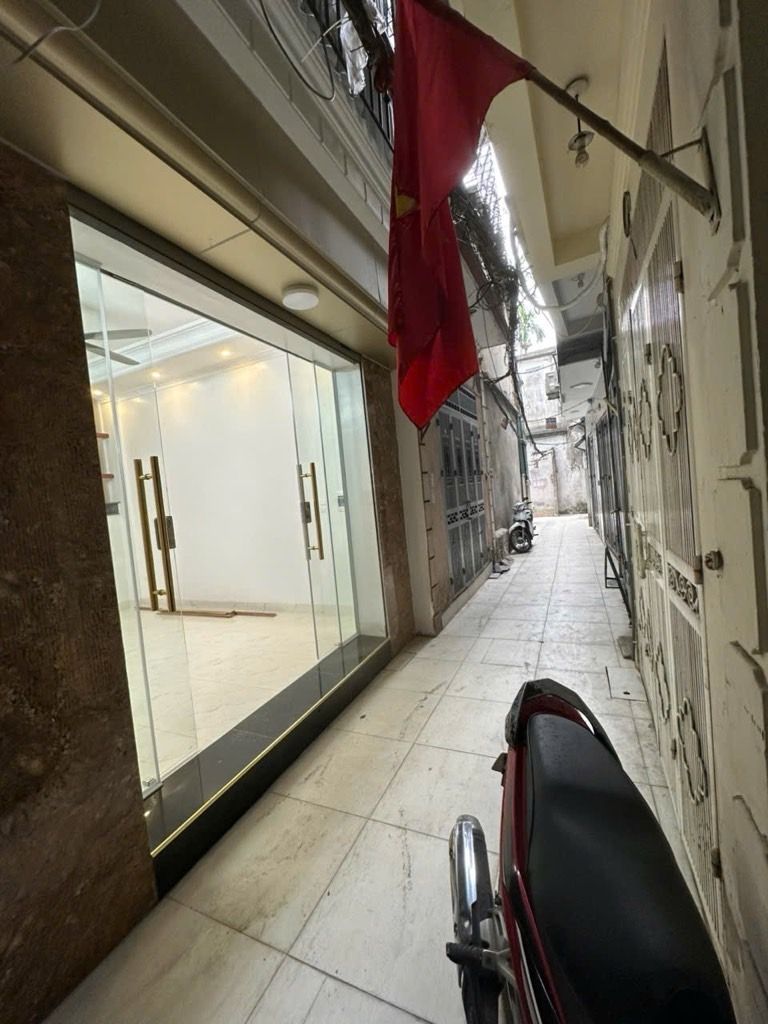 Bán nhà Hoàng Mai - diện tích 33m2 4 tầng - gần ô tô - giá 9,2 tỷ