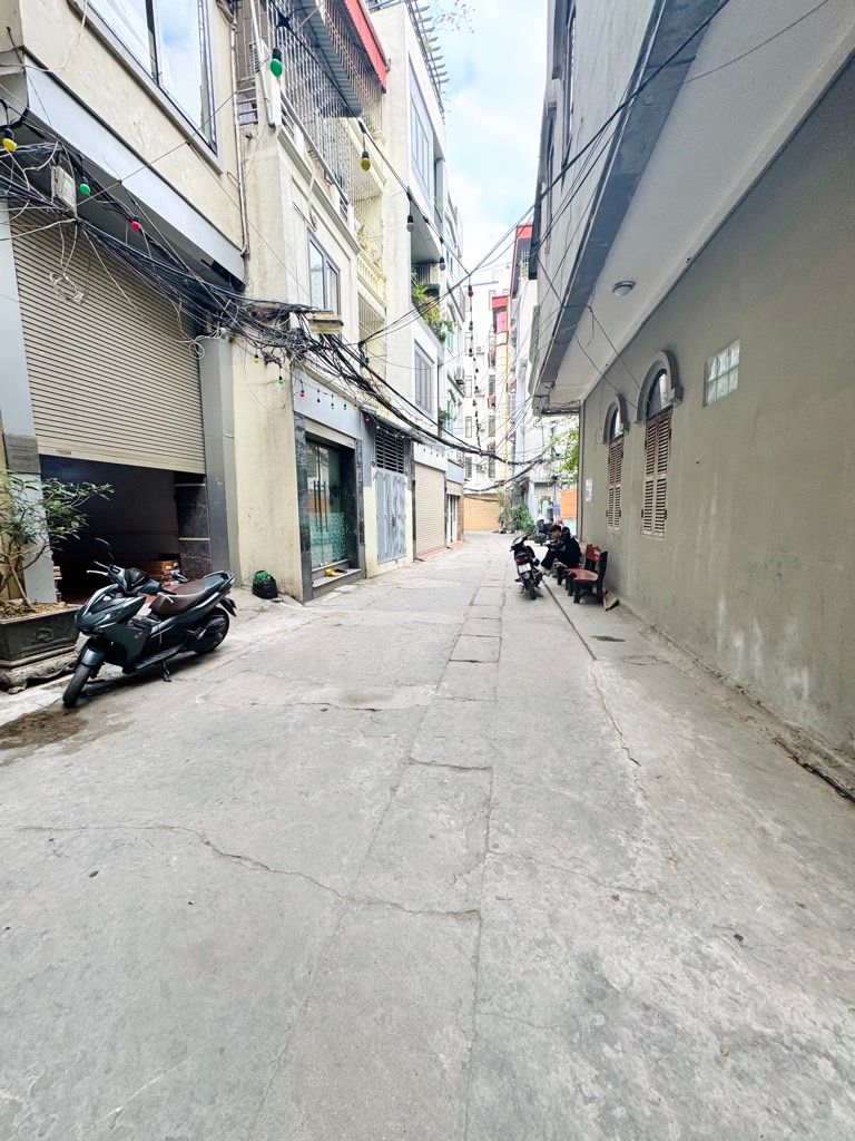 Bán nhà Lương Khánh Thiện - diện tích 60m2 4 tầng - NGÕ THÔNG XE BA GÁC - CÁCH OTO ĐỖ 10M - KHU PHÂN LÔ QUÂN ĐỘI DÂN TRÍ CAO - giá 17,2 tỷ