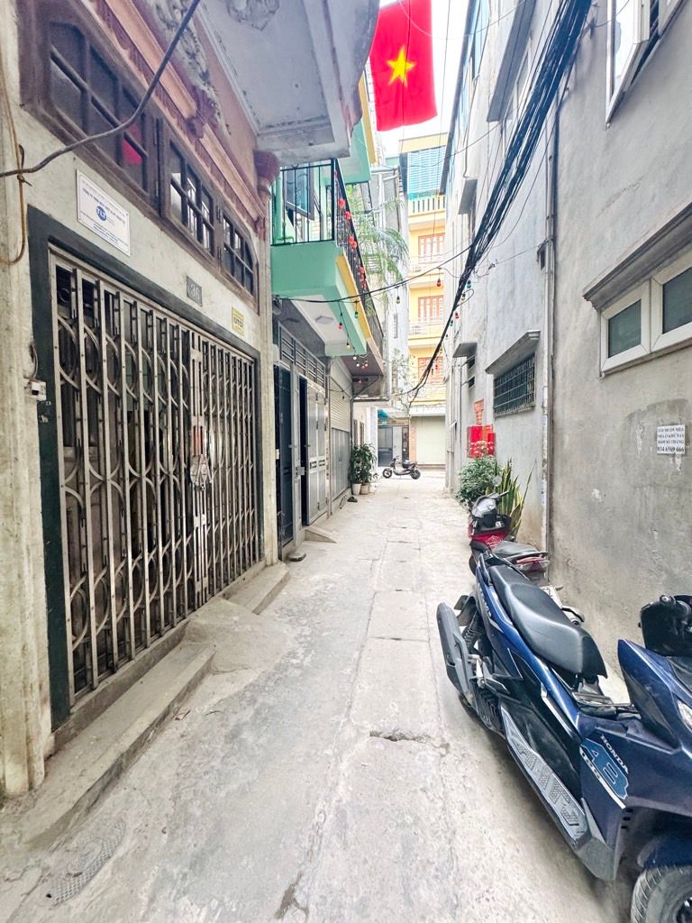 Bán nhà Lương Khánh Thiện - diện tích 60m2 4 tầng - NGÕ THÔNG XE BA GÁC - CÁCH OTO ĐỖ 10M - KHU PHÂN LÔ QUÂN ĐỘI DÂN TRÍ CAO - giá 17,2 tỷ