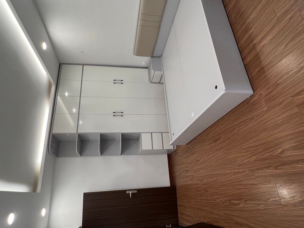 Bán nhà Giải phóng - diện tích 61,8m2 4 tầng - ô tô đỗ chân cầu thang - giá 6,15 tỷ