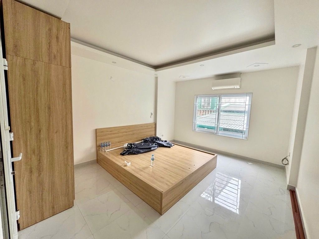 Bán nhà Đại Đồng - diện tích 30m2 5 tầng - Ô tô vỉa hè cách nhà 20m - giá 7,3 tỷ