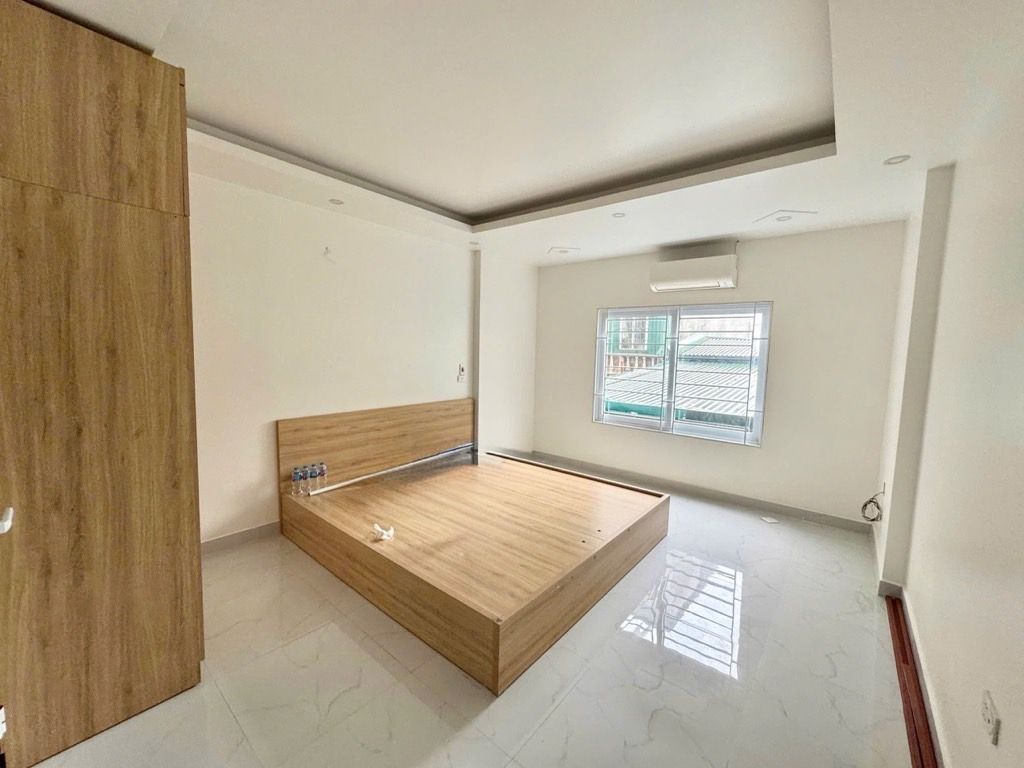 Bán nhà Đại Đồng - diện tích 30m2 5 tầng - Ô tô vỉa hè cách nhà 20m - giá 7,3 tỷ