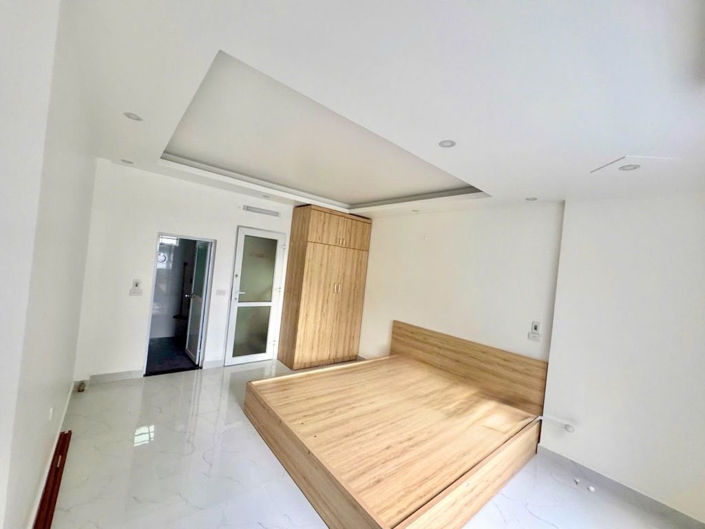 Bán nhà Đại Đồng - diện tích 30m2 5 tầng - Ô tô vỉa hè cách nhà 20m - giá 7,3 tỷ