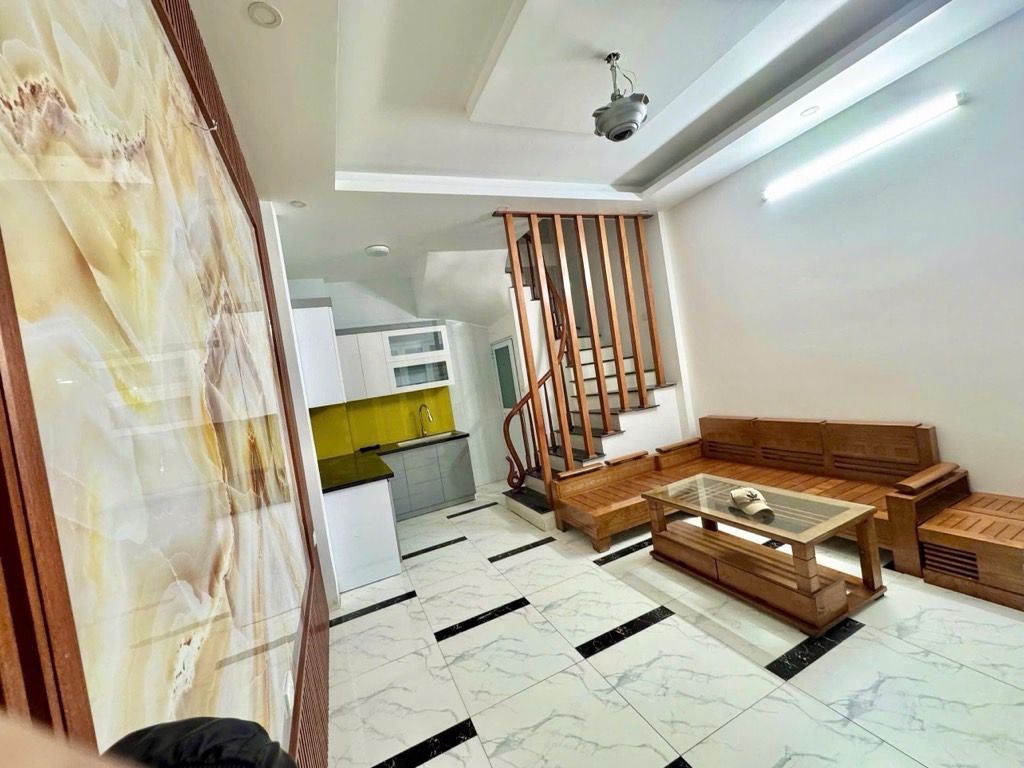 Bán nhà Đại Đồng - diện tích 30m2 5 tầng - Ô tô vỉa hè cách nhà 20m - giá 7,3 tỷ