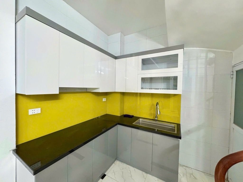 Bán nhà Đại Đồng - diện tích 30m2 5 tầng - Ô tô vỉa hè cách nhà 20m - giá 7,3 tỷ