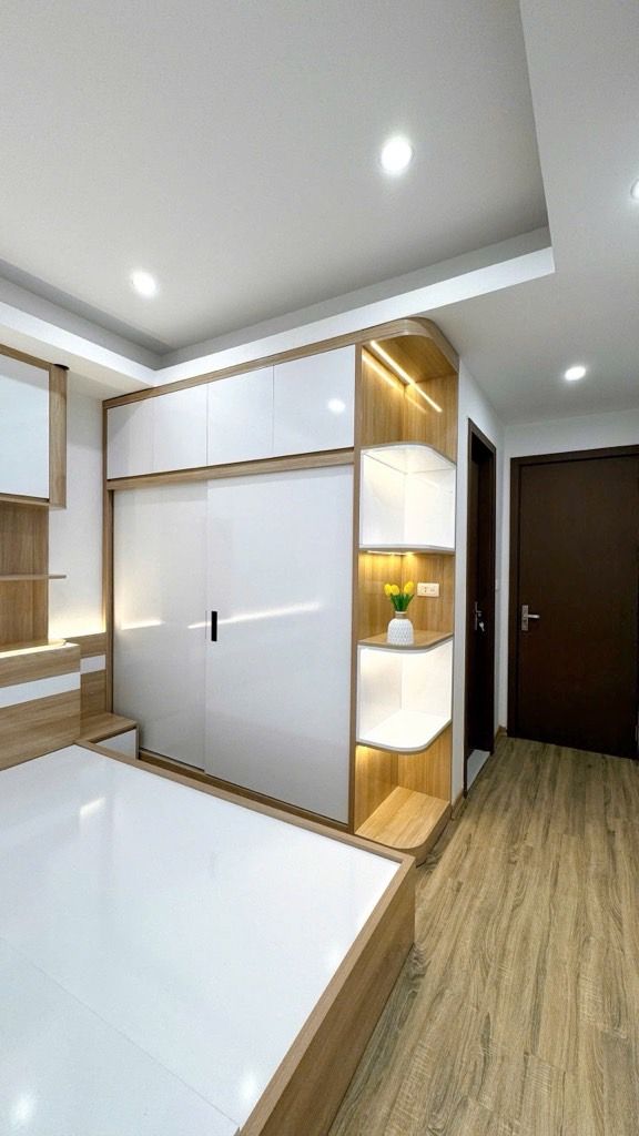 Bán nhà Nguyễn Phan Chánh - diện tích 76m2 1 tầng - Chung cư view hồ nội thất siêu đẹp - giá 4,8 tỷ