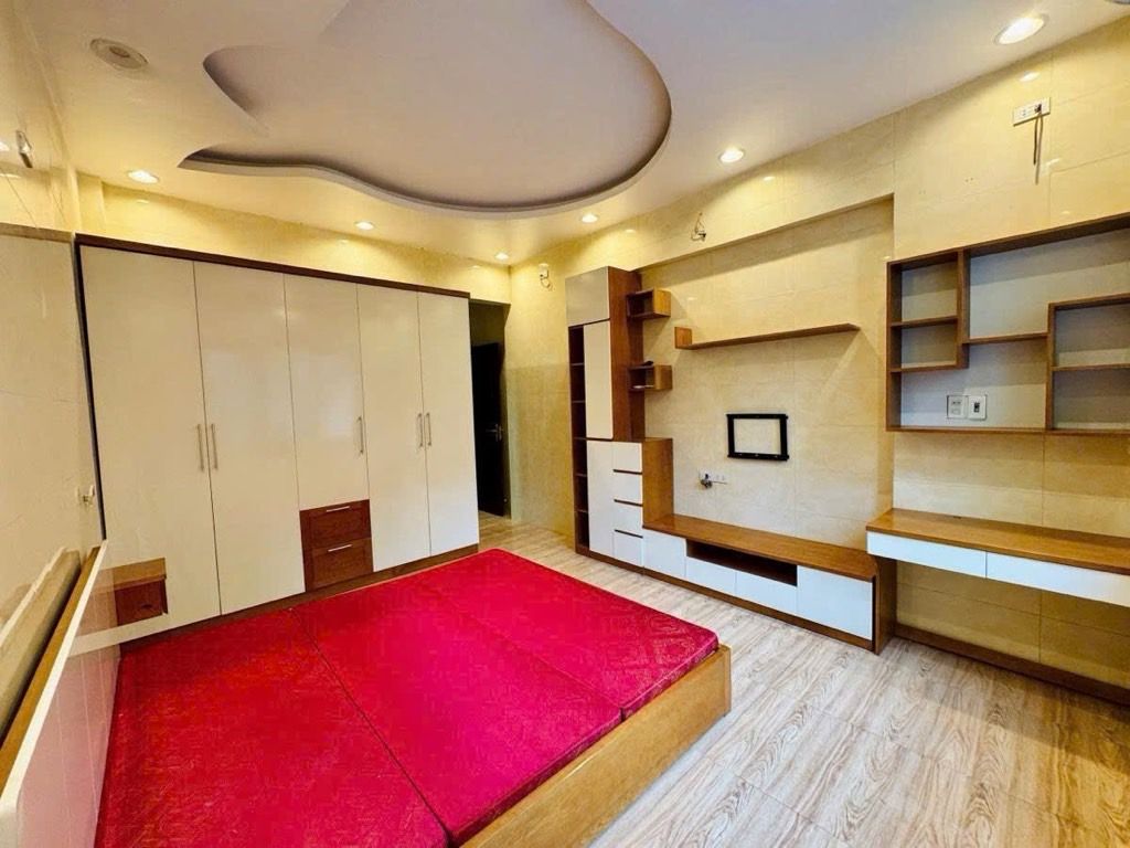 Bán nhà TÂN MAI - diện tích 27m2 5 tầng - nhà đẹp hiếm có - giá 8,68 tỷ