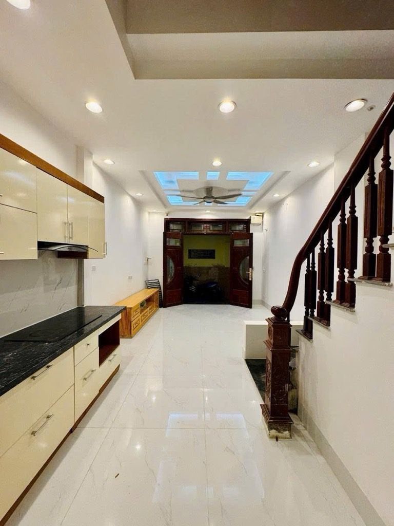 Bán nhà TÂN MAI - diện tích 27m2 5 tầng - nhà đẹp hiếm có - giá 8,68 tỷ