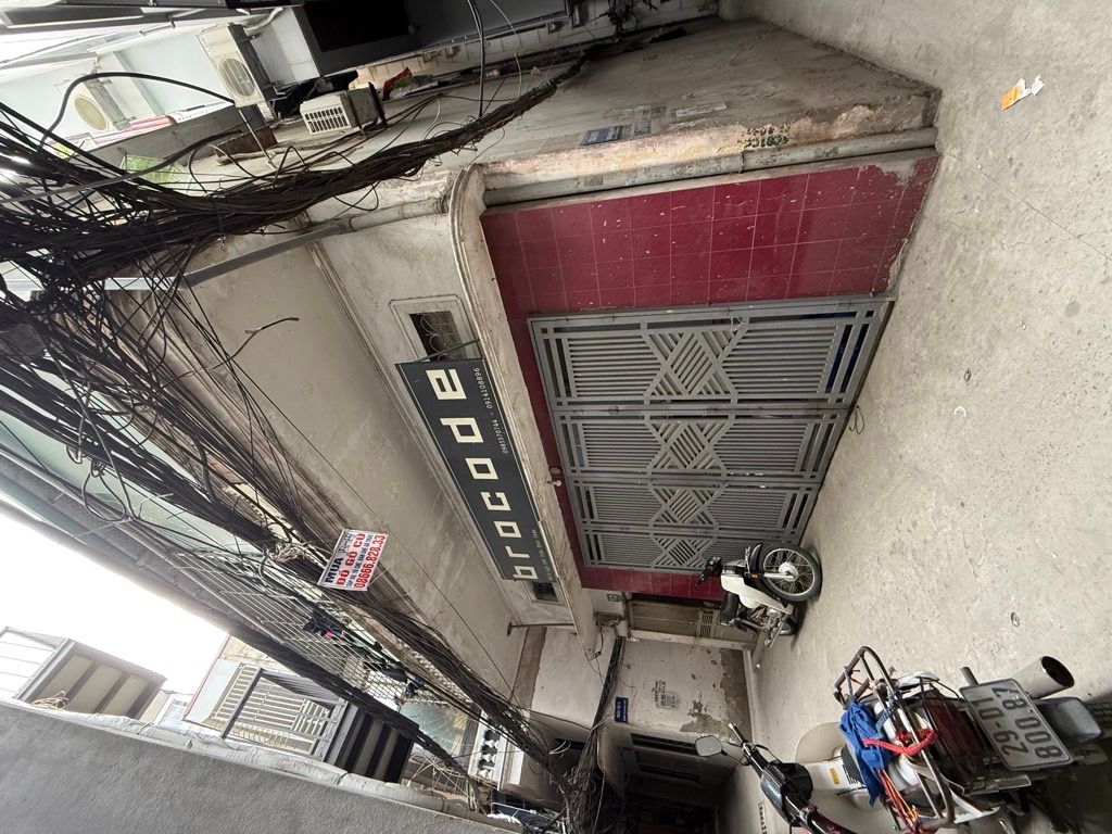 Bán nhà Trần Khát Chân - diện tích 39m2 2 tầng - LÔ GÓC - MẶT TIỀN QUYỀN LỰC - giá 15,6 tỷ