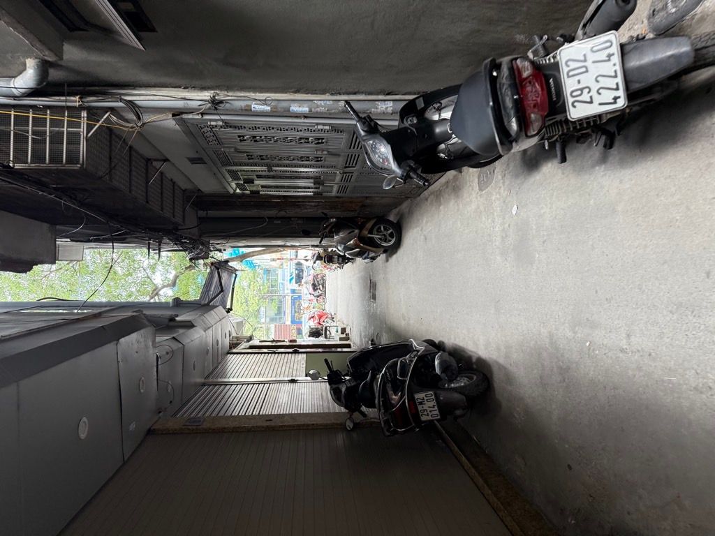 Bán nhà Trần Khát Chân - diện tích 39m2 2 tầng - LÔ GÓC - MẶT TIỀN QUYỀN LỰC - giá 15,6 tỷ