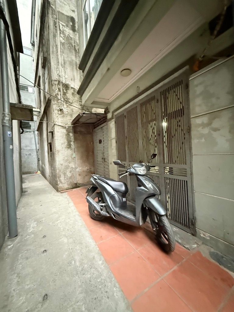 Bán nhà Dương Văn Bé - diện tích 34m2 5 tầng - Lô góc - giá 7,9 tỷ