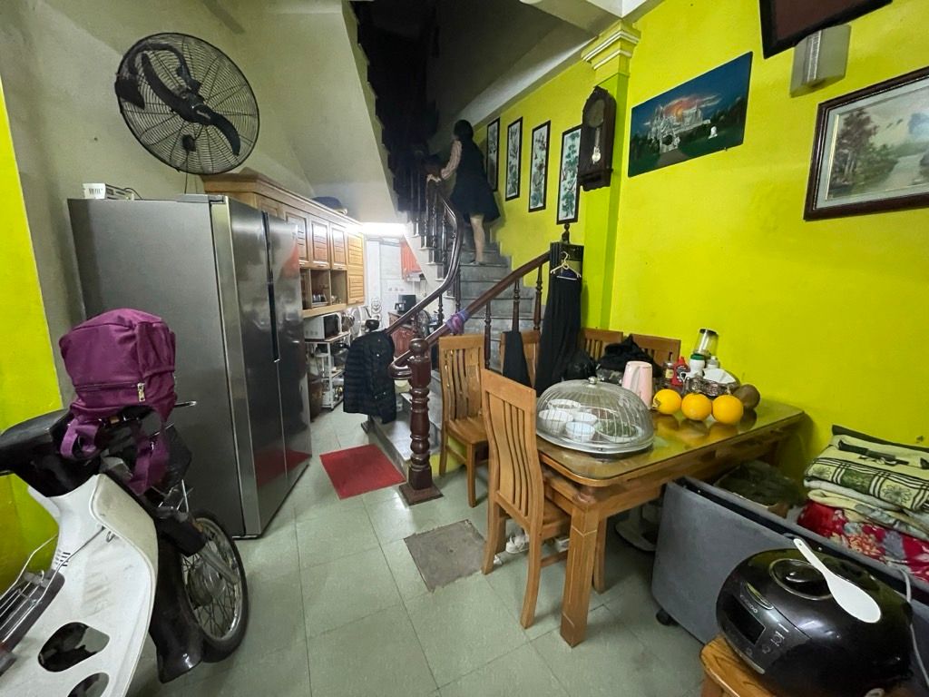 Bán nhà Quan Nhân - diện tích 40m2 5 tầng - Ô TÔ ĐỖ CỬA - giá 13 tỷ