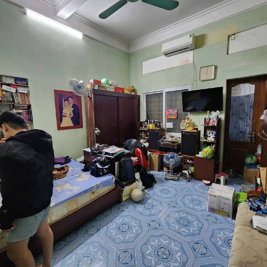 Bán nhà Xã Đàn - diện tích 80.1m2 3 tầng - Ô tô đỗ cửa - giá 22,5 tỷ