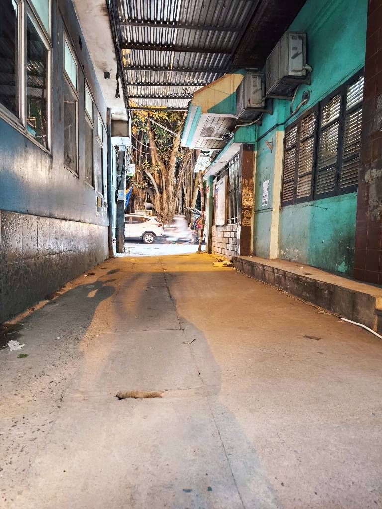 Bán nhà Định Công Hạ - diện tích 35.5m2 2 tầng - Ngõ ô tô đỗ cửa - giá 2,45 tỷ