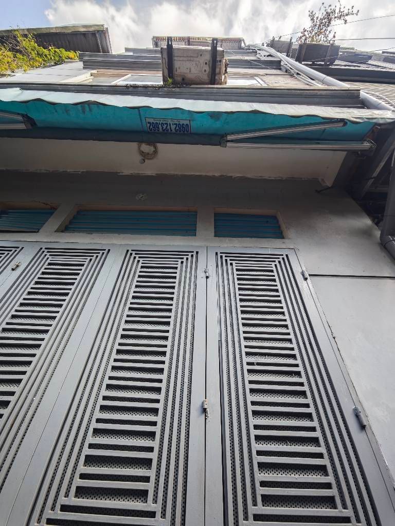 Bán nhà Tân Mai - diện tích 42m2 4 tầng - Nhà dân xây kiên cố, ô tô tránh - giá 10,5 tỷ