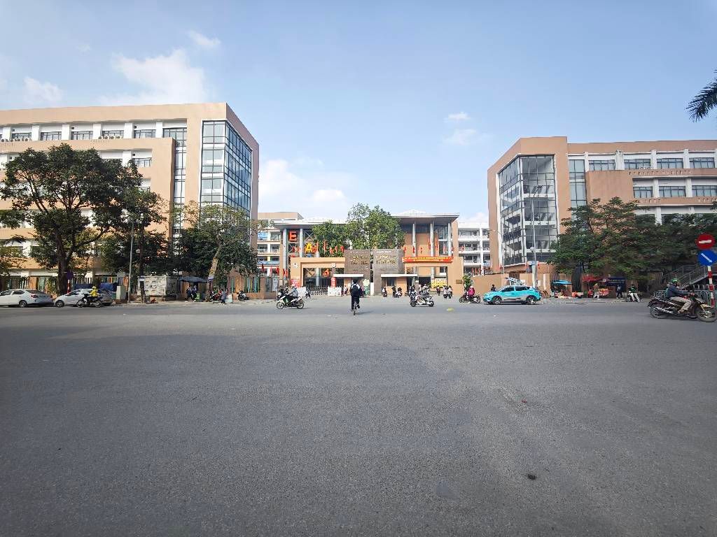 Bán nhà Tân Mai - diện tích 42m2 4 tầng - Nhà dân xây kiên cố, ô tô tránh - giá 10,5 tỷ