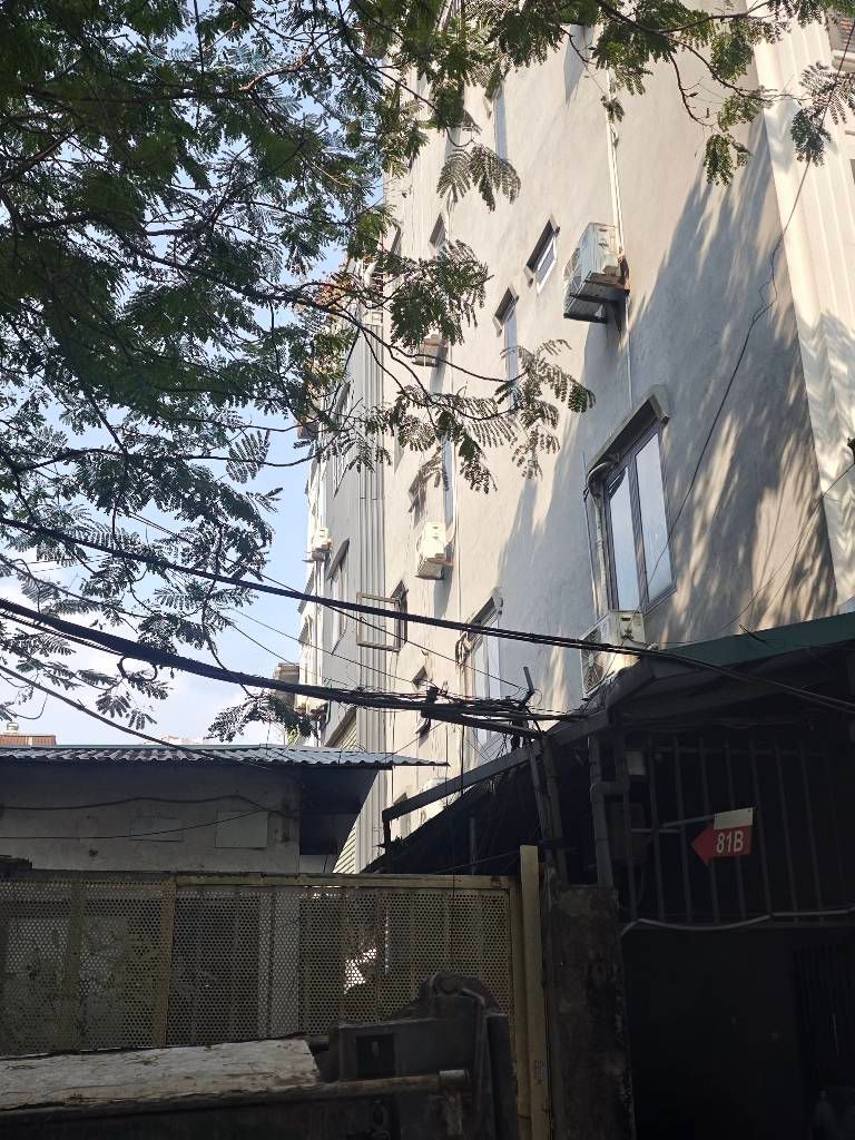 Bán nhà Tân Mai - diện tích 42m2 4 tầng - Nhà dân xây kiên cố, ô tô tránh - giá 10,5 tỷ