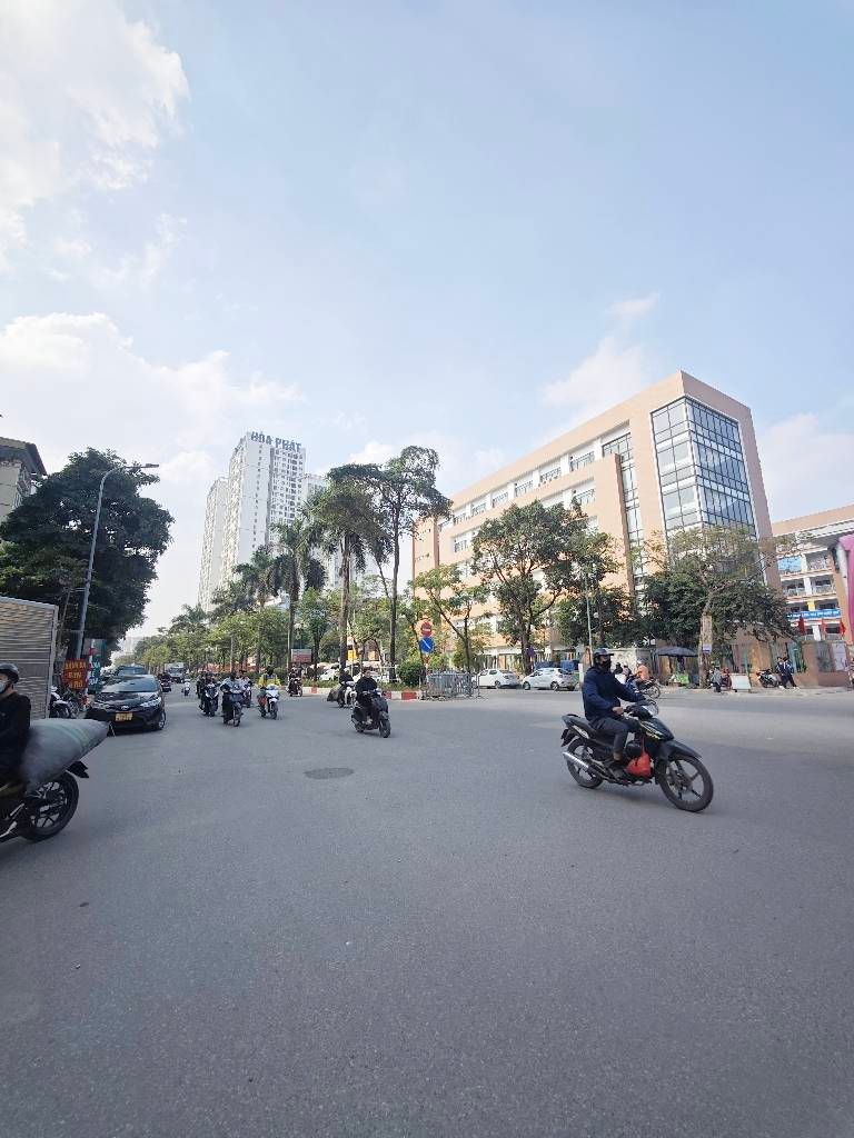 Bán nhà Tân Mai - diện tích 42m2 4 tầng - Nhà dân xây kiên cố, ô tô tránh - giá 10,5 tỷ