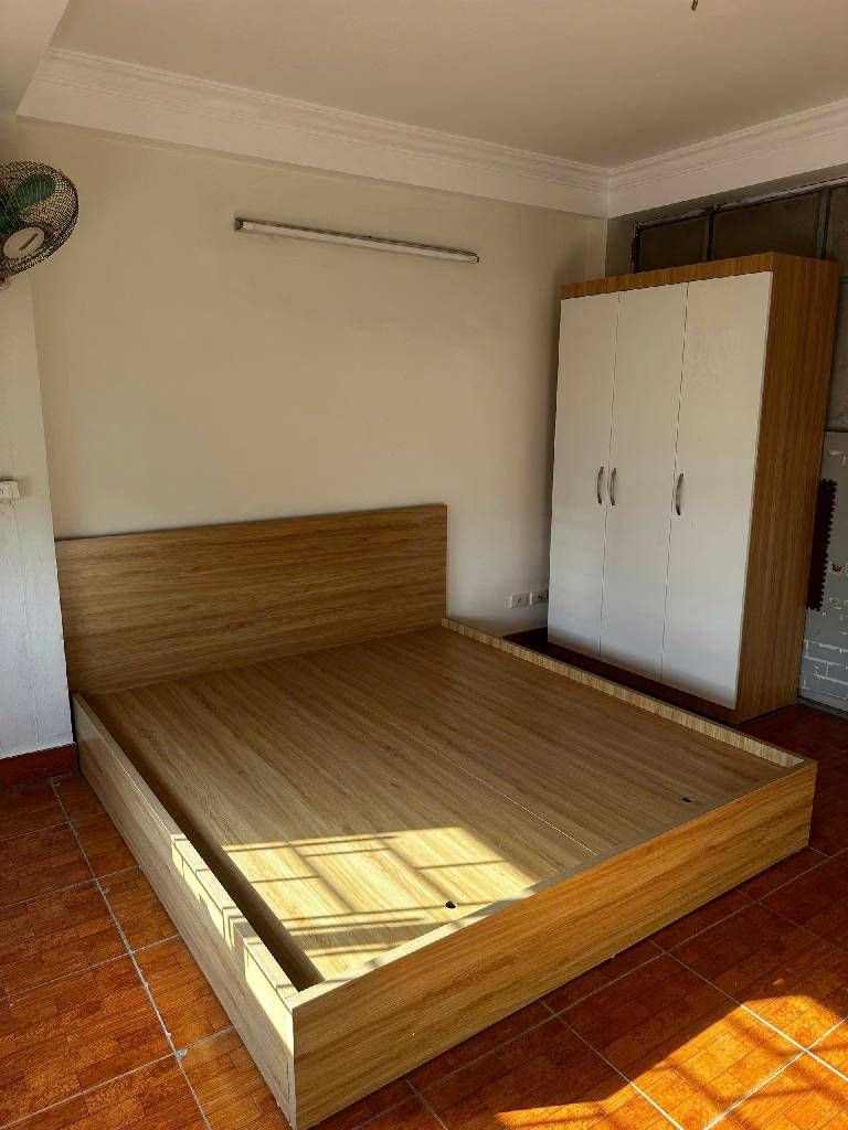 Bán nhà Tân Mai - diện tích 42m2 4 tầng - Nhà dân xây kiên cố, ô tô tránh - giá 10,5 tỷ