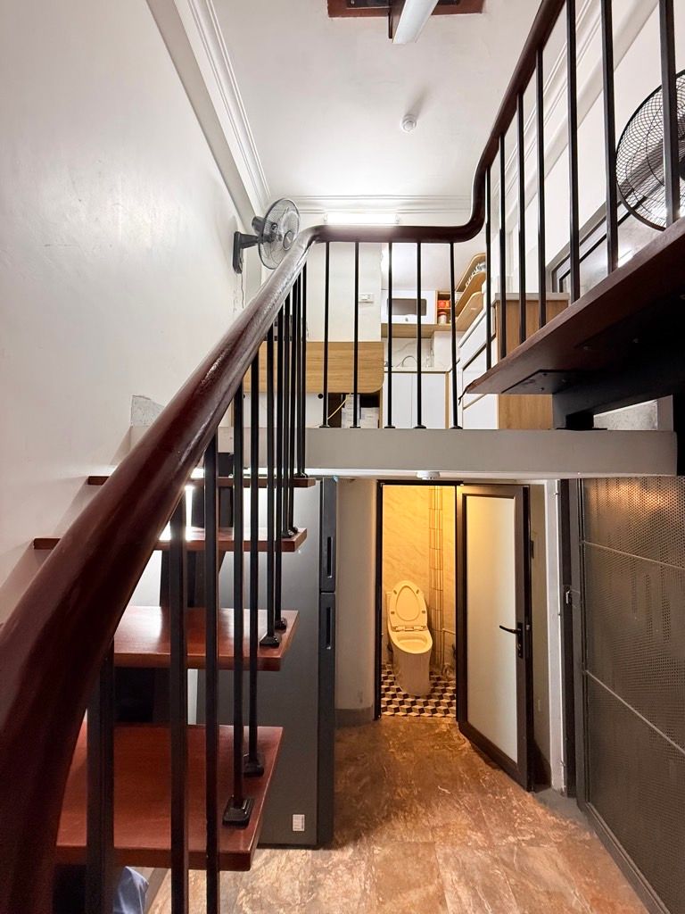 Bán nhà Hồng Mai - diện tích 12m2 6 tầng - Ngõ thông ba bước ra phố - giá 3,1 tỷ