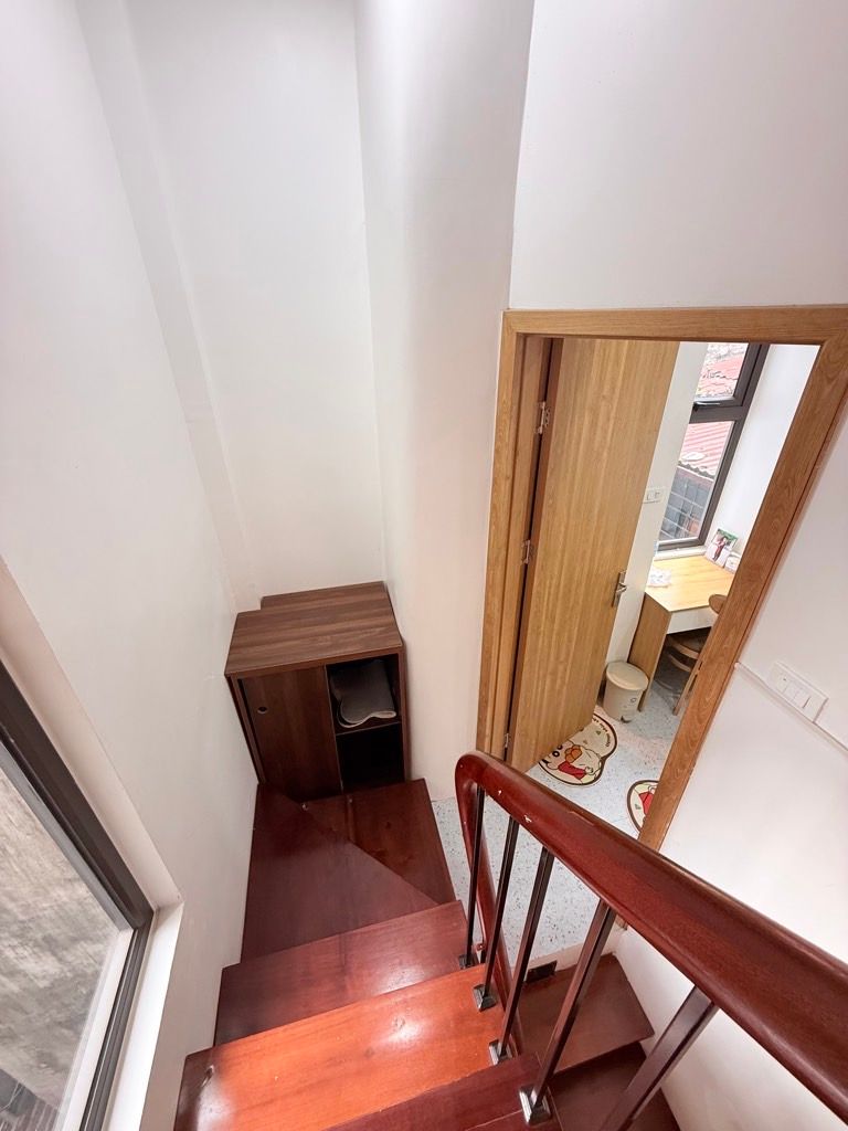 Bán nhà Hồng Mai - diện tích 12m2 6 tầng - Ngõ thông ba bước ra phố - giá 3,1 tỷ