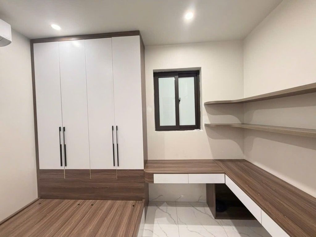 Bán nhà Huỳnh Thúc Kháng - diện tích 52m2 1 tầng - Căn góc 3 thoáng - giá 4,9 tỷ