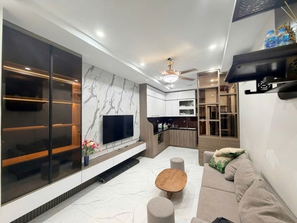 Bán nhà Huỳnh Thúc Kháng - diện tích 52m2 1 tầng - Căn góc 3 thoáng - giá 4,9 tỷ