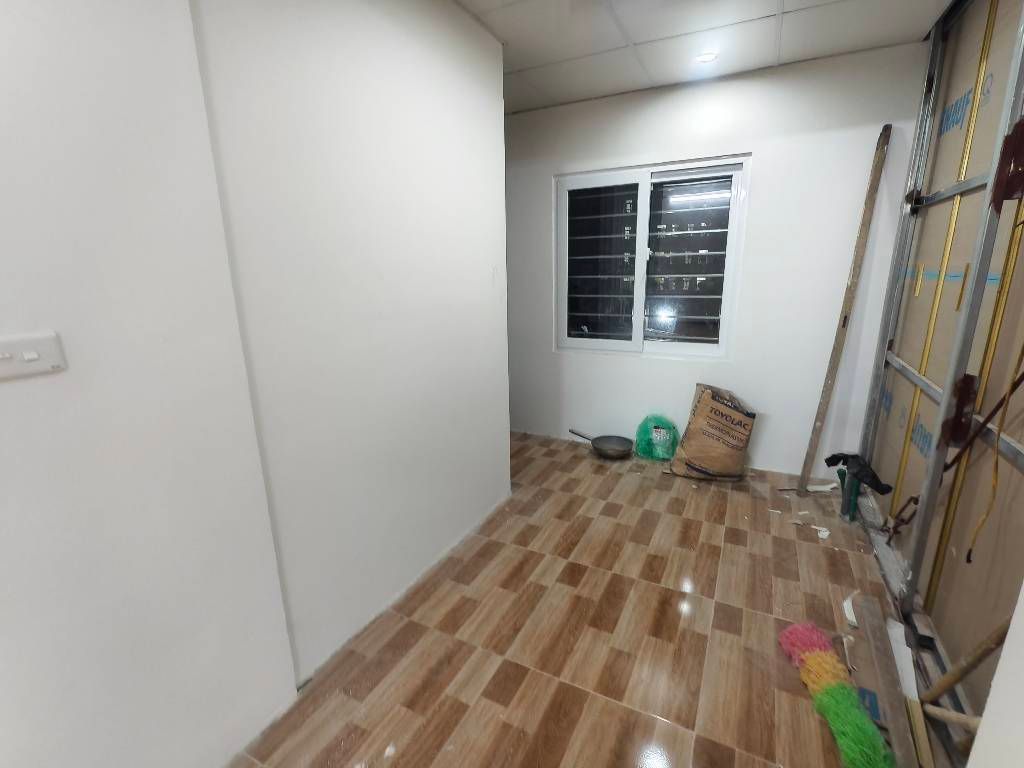 Bán nhà Chùa Láng - diện tích 40.2m2 1 tầng - Tập thể mặt phố - giá 5,8 tỷ