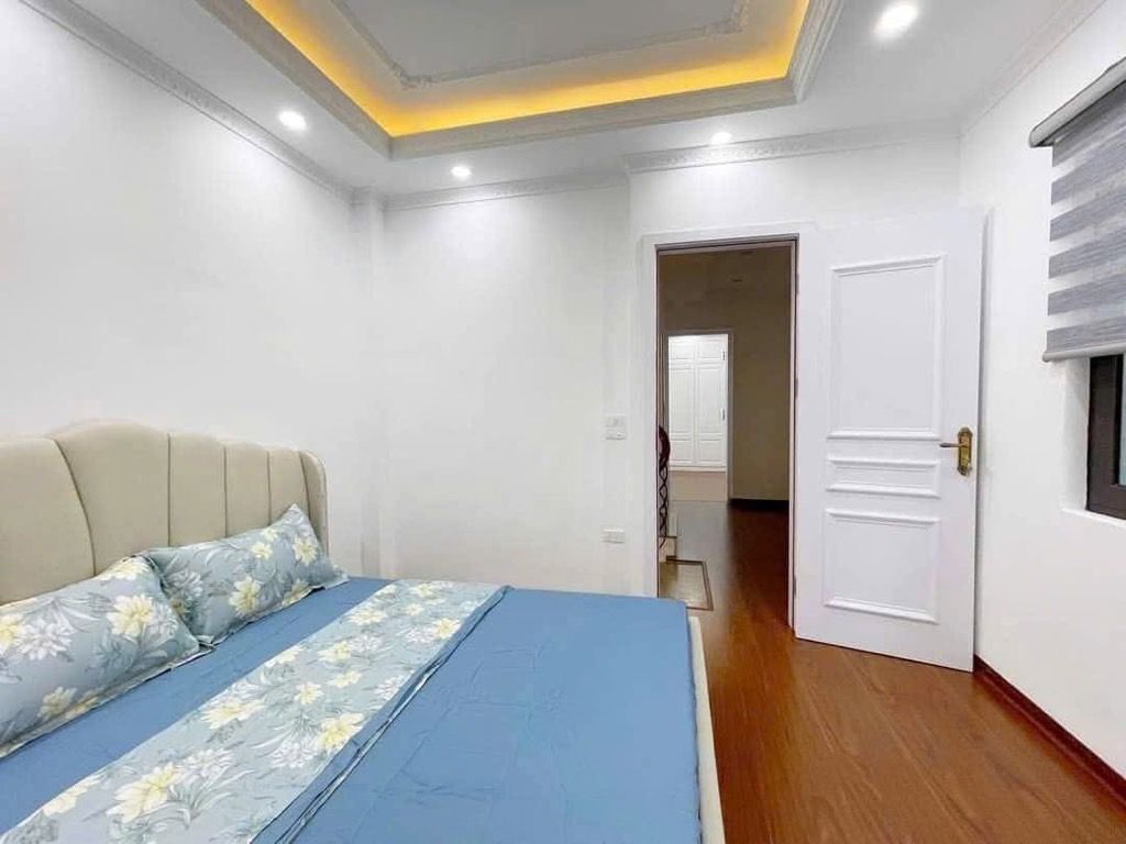 Bán nhà Giáp Nhất - diện tích 36m2 5 tầng - Ô tô su cóc đỗ cửa - giá 11,25 tỷ