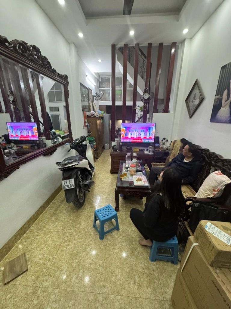 Bán nhà Thịnh Hào 2 - diện tích 29m2 4 tầng - Ngõ thông cực rộng rãi - giá 10,5 tỷ