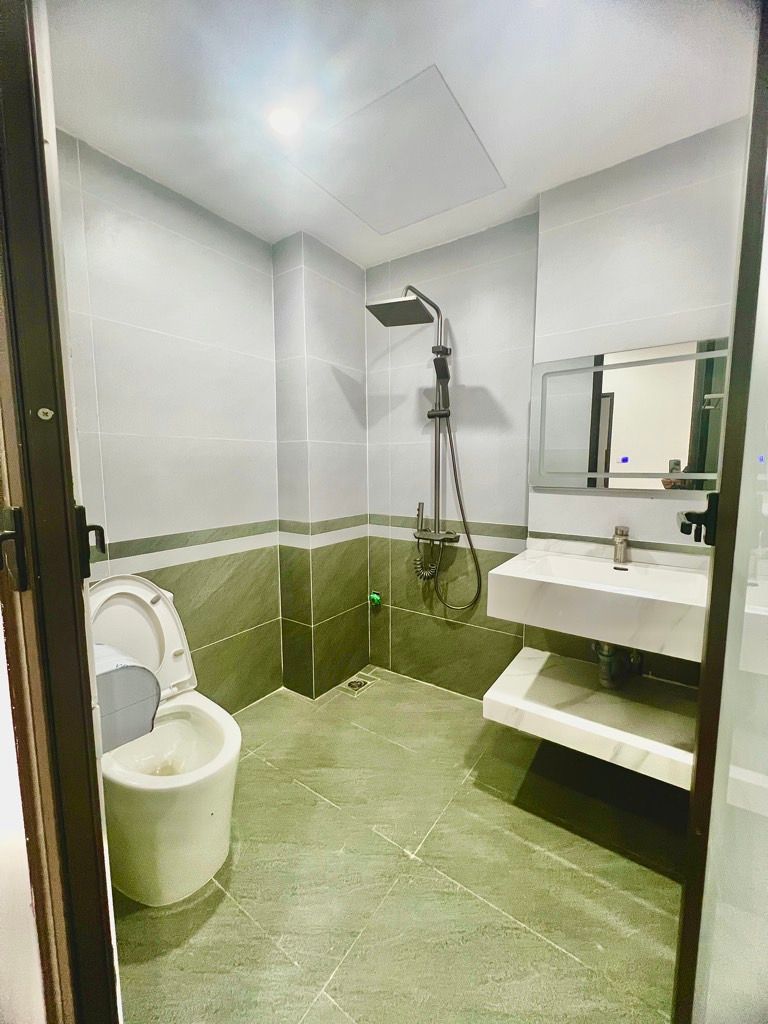 Bán nhà Tân Mai - diện tích 30m2 5 tầng - Ngõ thông - giá 7,5 tỷ