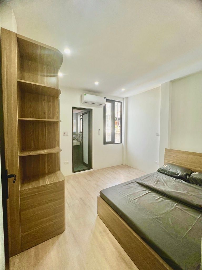 Bán nhà Tân Mai - diện tích 30m2 5 tầng - Ngõ thông - giá 7,5 tỷ