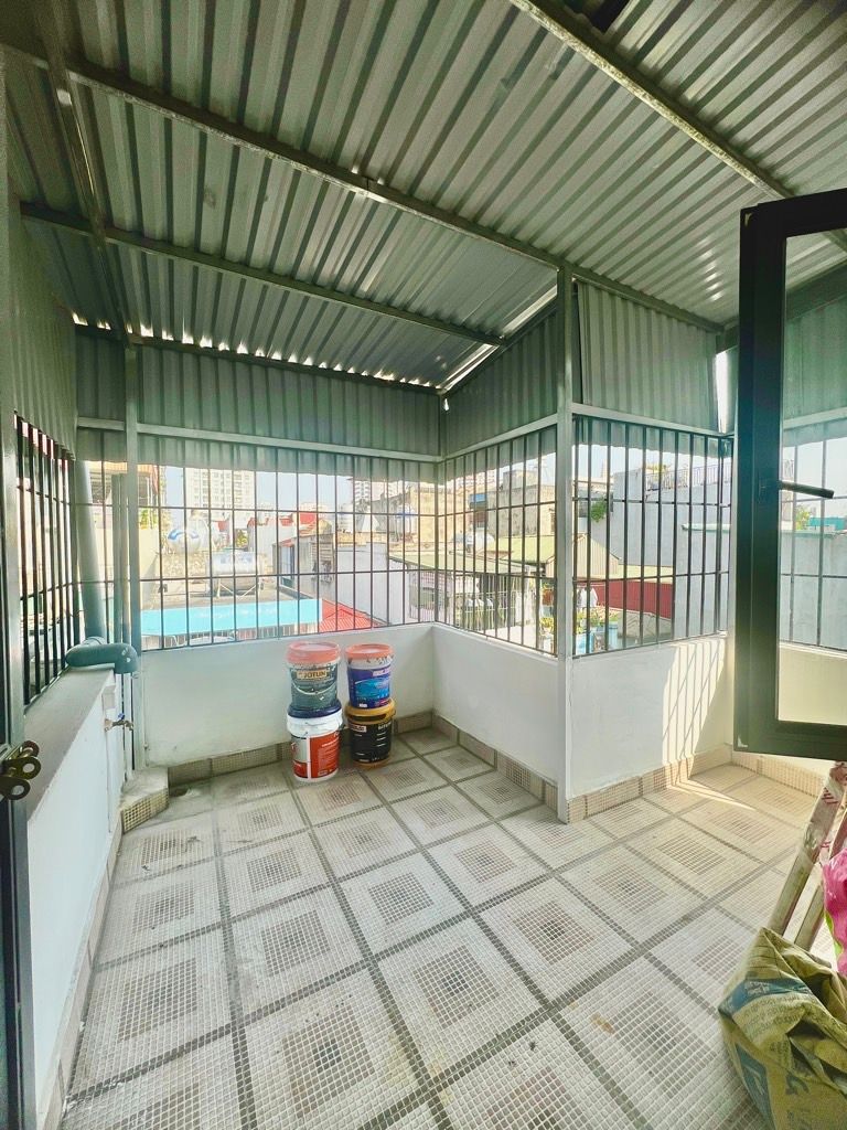 Bán nhà Tân Mai - diện tích 30m2 5 tầng - Ngõ thông - giá 7,5 tỷ