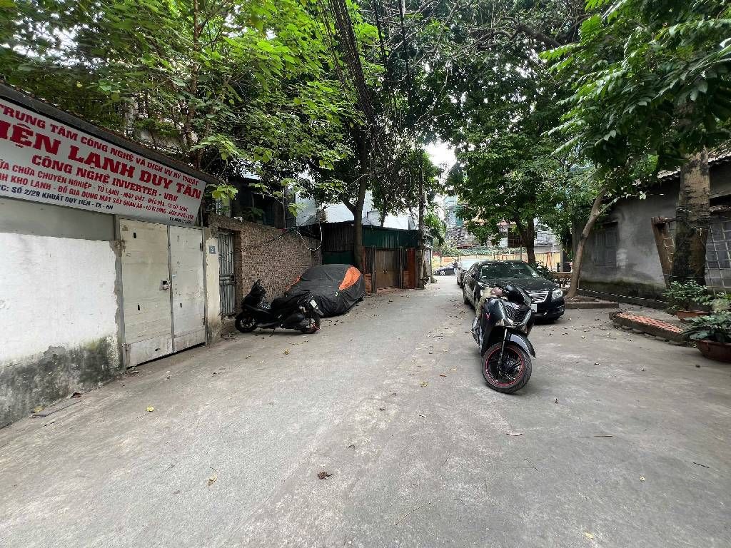 Bán nhà Khuất Duy Tiến - diện tích 39.9m2 1 tầng - Ngõ thông ô tô tránh - giá 13,3 tỷ