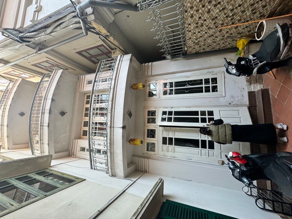 Bán nhà Nguyễn Lương Bằng - diện tích 65m2 4 tầng - Lô góc, ô tô đỗ cổng - giá 12,1 tỷ