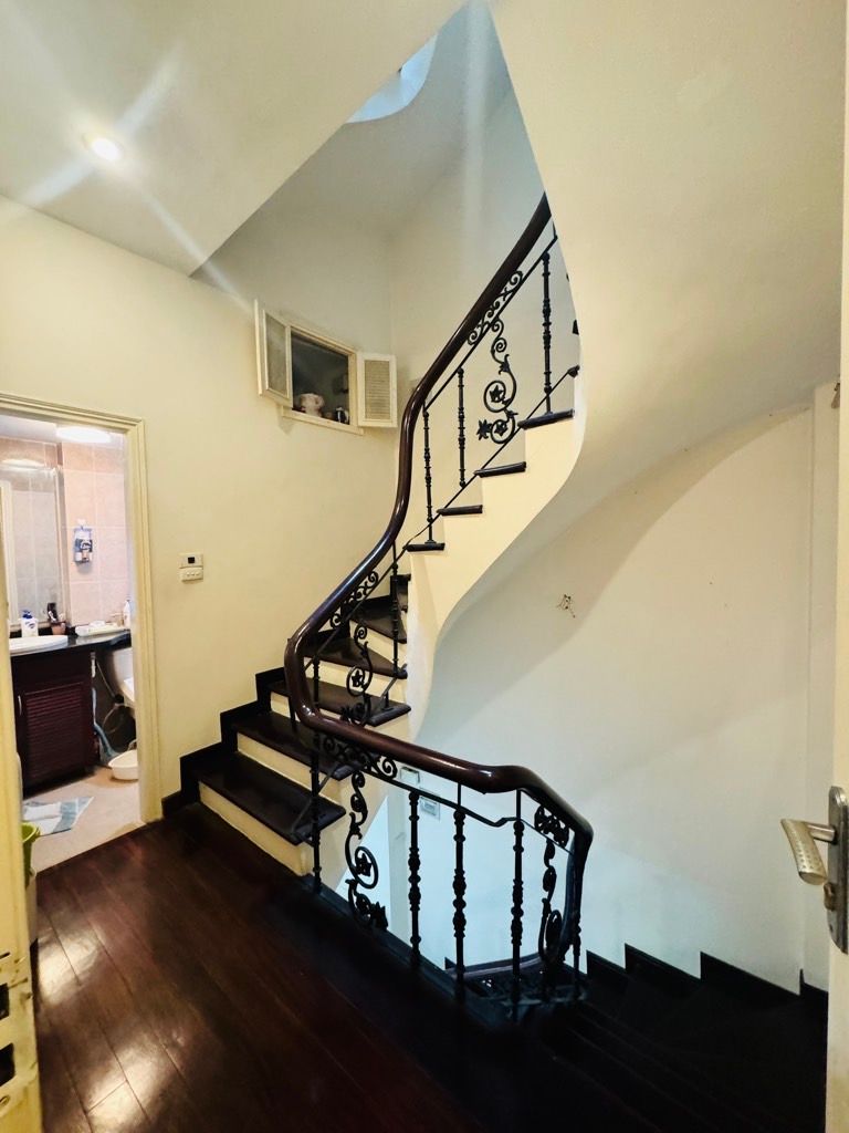 Bán nhà Nguyễn Lương Bằng - diện tích 65m2 4 tầng - Lô góc, ô tô đỗ cổng - giá 12,1 tỷ