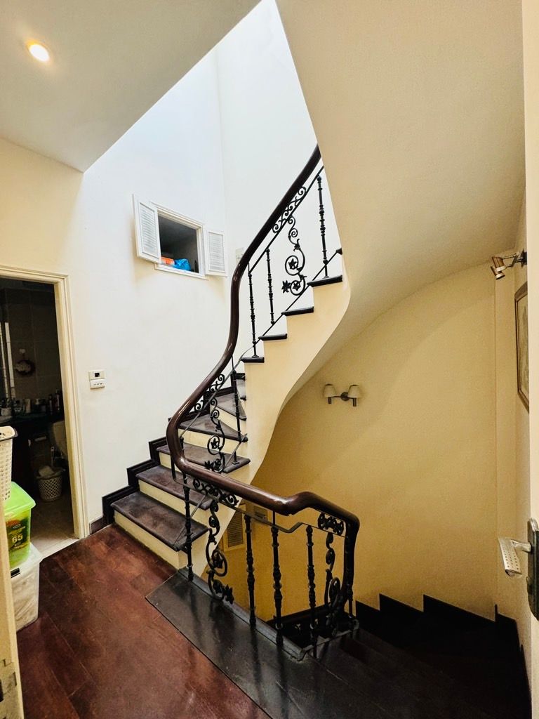 Bán nhà Nguyễn Lương Bằng - diện tích 65m2 4 tầng - Lô góc, ô tô đỗ cổng - giá 12,1 tỷ