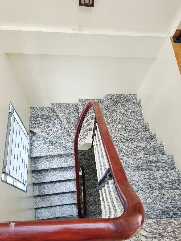 Bán nhà Trần Khát Chân - diện tích 45m2 4 tầng - ô tô đỗ cửa - giá 6,8 tỷ