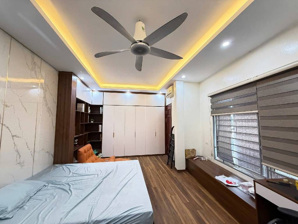 Bán nhà Trần Khát Chân - diện tích 45m2 4 tầng - ô tô đỗ cửa - giá 6,8 tỷ