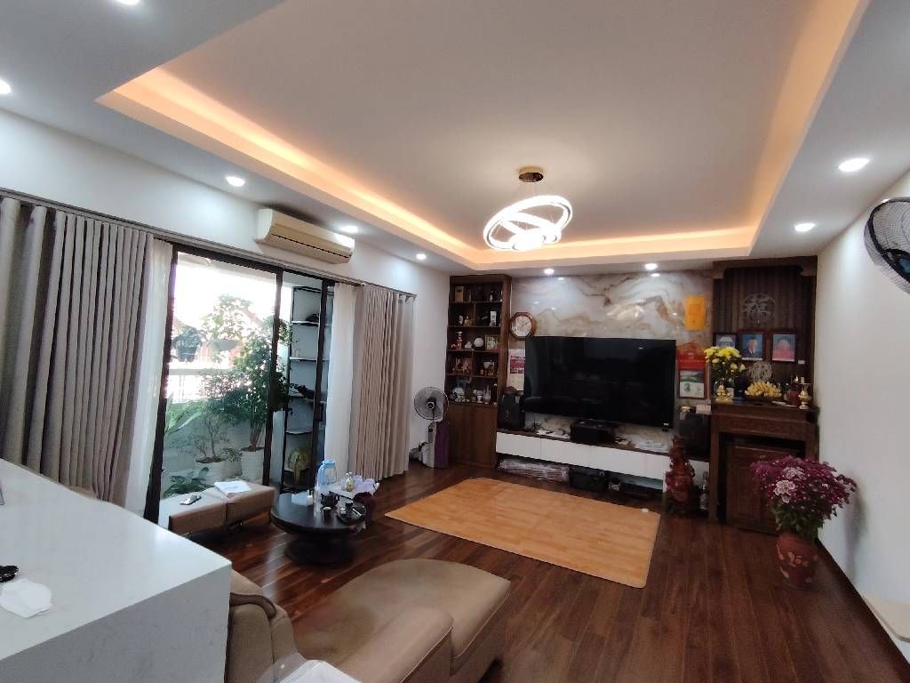 Bán nhà Nguyễn Hữu Thọ - diện tích 124.1m2 4 tầng - Lô góc - giá 10,5 tỷ