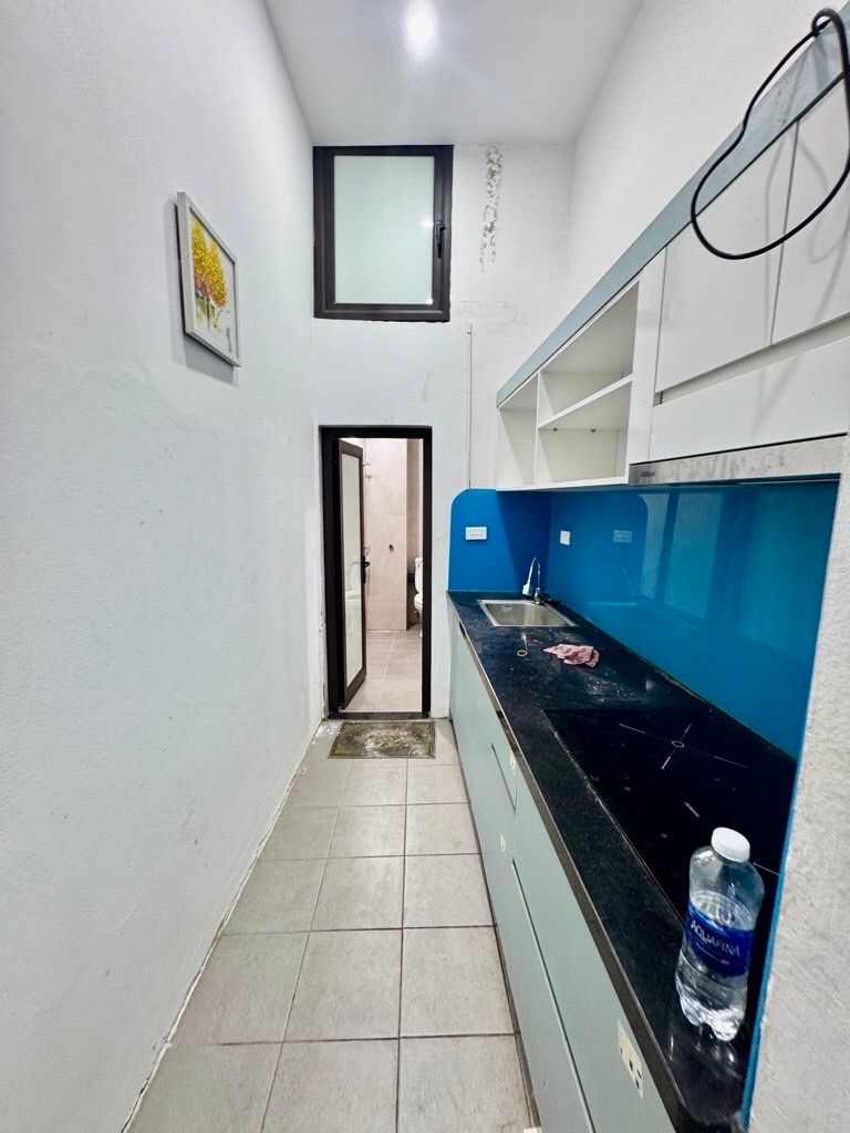 Bán nhà Trung Tả - diện tích 33.7m2 5 tầng - Lô góc, mặt ngõ thông - giá 8,6 tỷ