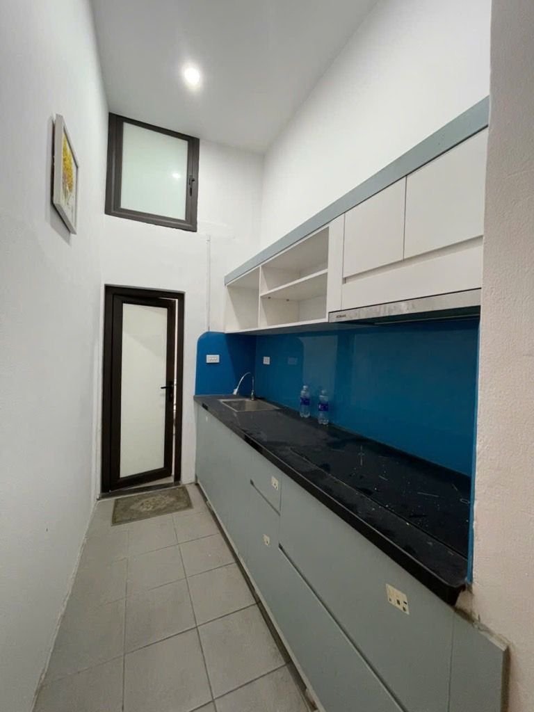 Bán nhà Trung Tả - diện tích 33.7m2 5 tầng - Lô góc, mặt ngõ thông - giá 8,6 tỷ