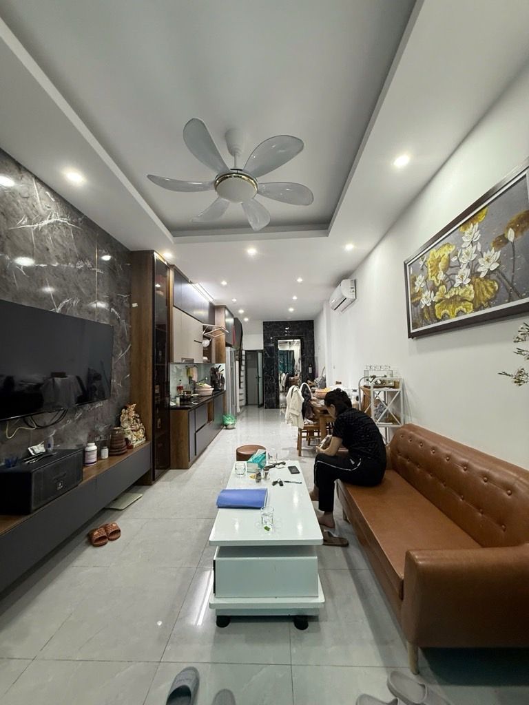 Bán nhà Kim Ngưu - diện tích 35m2 5 tầng - LÔ GÓC THANG MÁY - giá 14 tỷ