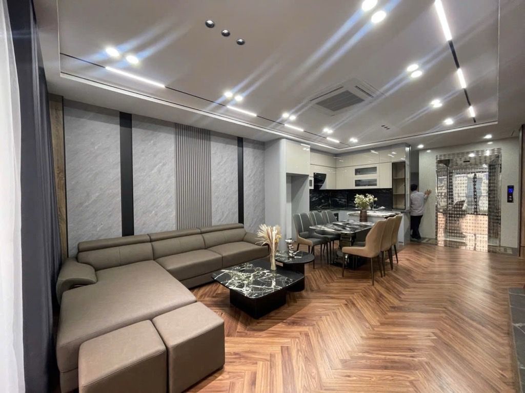 Alternative view of Bán nhà Nguyễn Văn Cừ 46,6m2 x 7 tầng, Q. Long Biên - Giá 18,5 tỷ