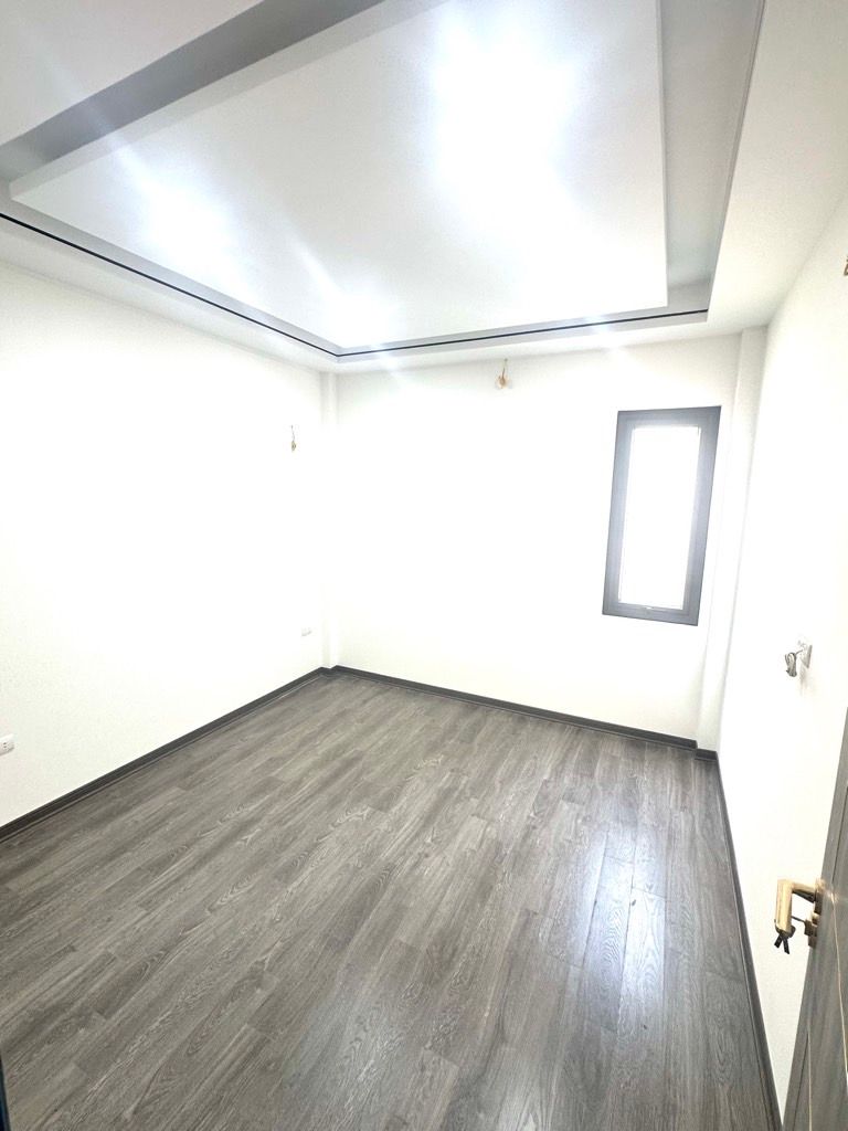 Bán nhà Nguyễn Chính - diện tích 54m2 5 tầng - Ô tô tránh - giá 17,5 tỷ