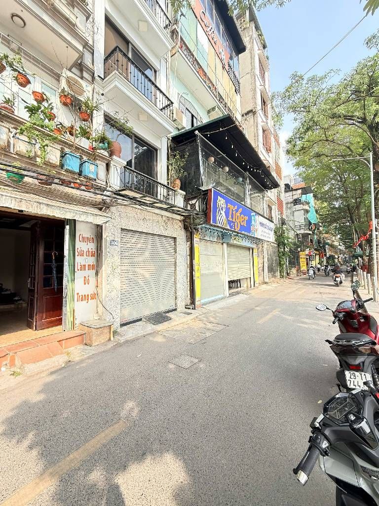 Bán nhà Mai Anh Tuấn - diện tích 16m2 5 tầng - ô tô tránh - giá 15,35 tỷ