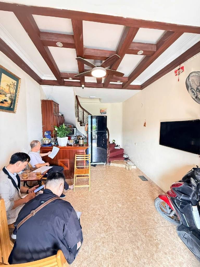 Bán nhà Mai Anh Tuấn - diện tích 16m2 5 tầng - ô tô tránh - giá 15,35 tỷ